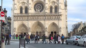 Paris métamorphoses: Notre-Dame