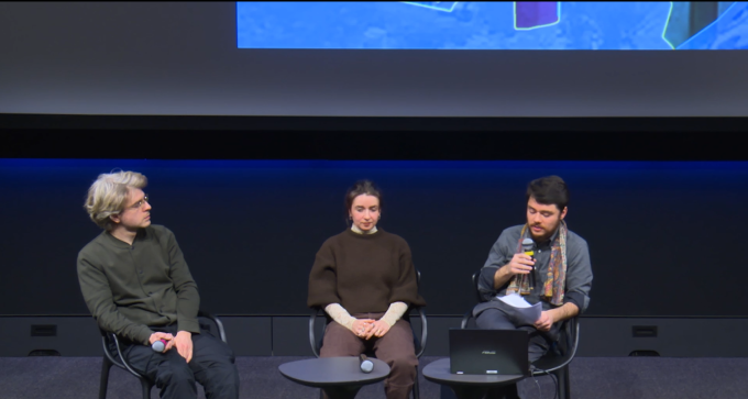 Table ronde: géopolitique de l’IA, ressources, travail, déchets © Forum des images