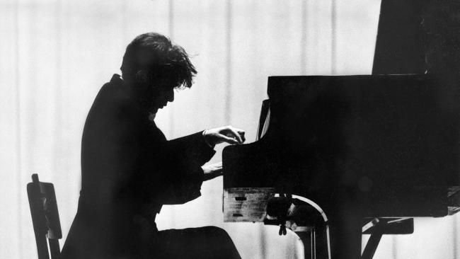 Glenn Gould, au-delà du temps